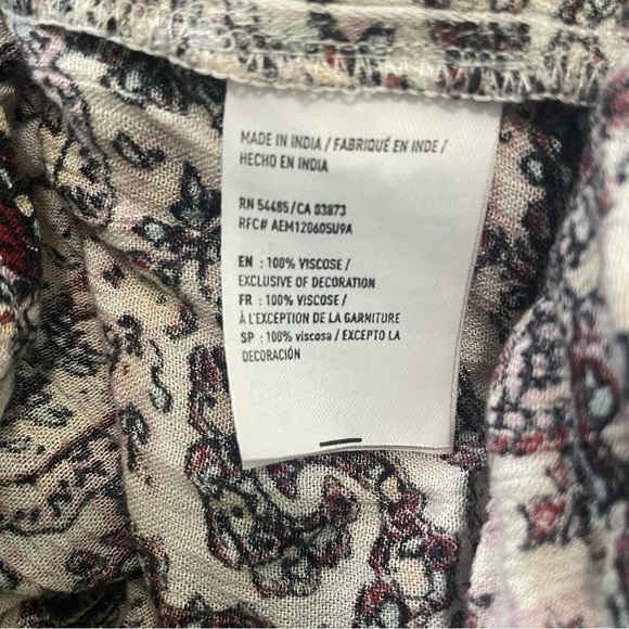 American Eagle Paisley Bohemian V Neck 3/4 Length Sleeve Top Extra Small - Picture 4 of 6